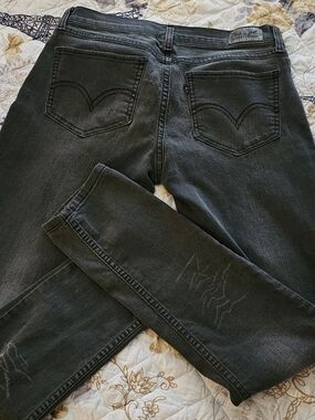 Women’s Levis Black Slim Stretch Jeans